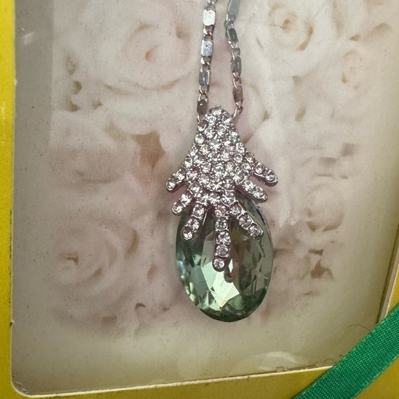 Amethyst Crystal Teardrop Necklace - Picture 4 of 4